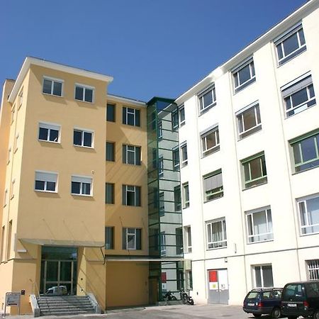 Workbase Hostel Wien Ngoại thất bức ảnh