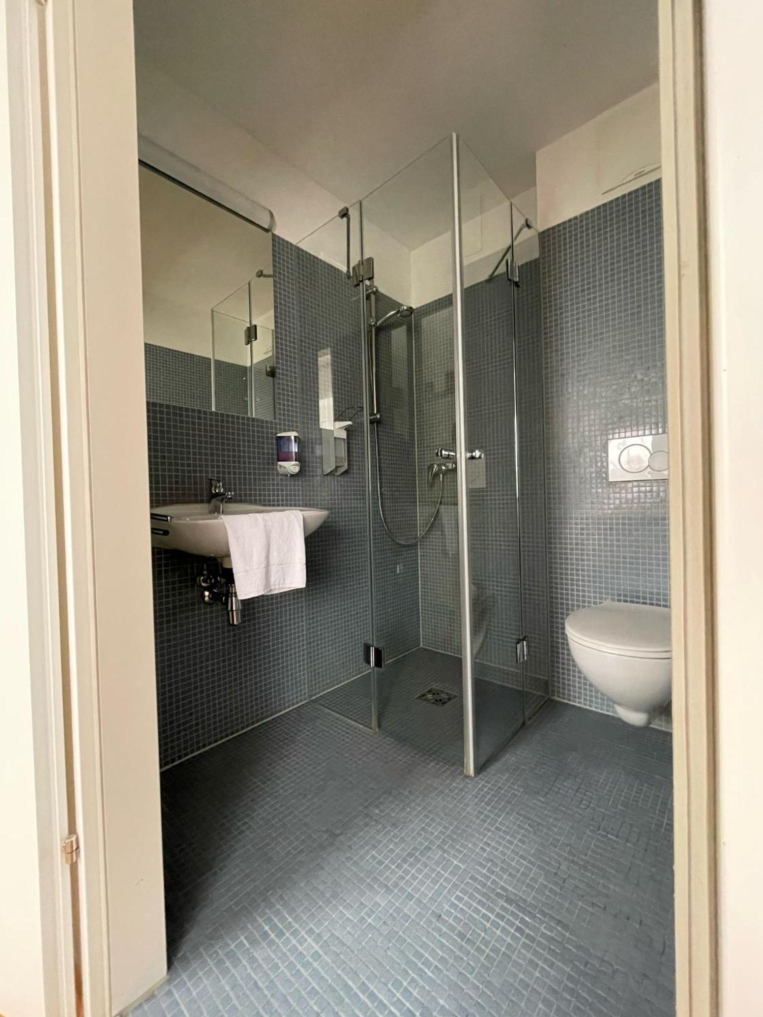 Workbase Hostel Wien Ngoại thất bức ảnh